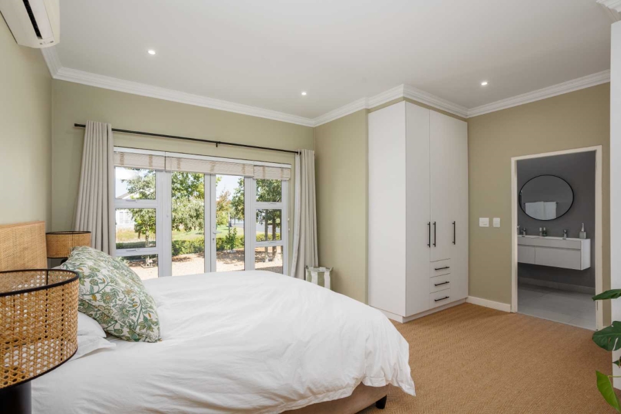 To Let 3 Bedroom Property for Rent in Val De Vie Estate Western Cape